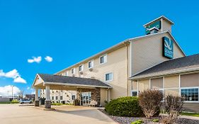 Quality Inn & Suites Eldridge Davenport North